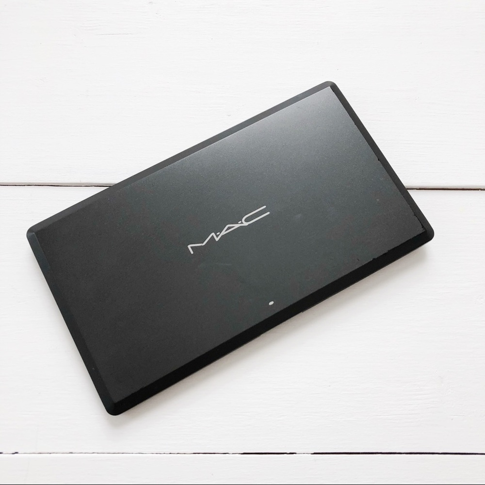 M.A.C. Cosmetics - 20 eyeshadow pans + case.